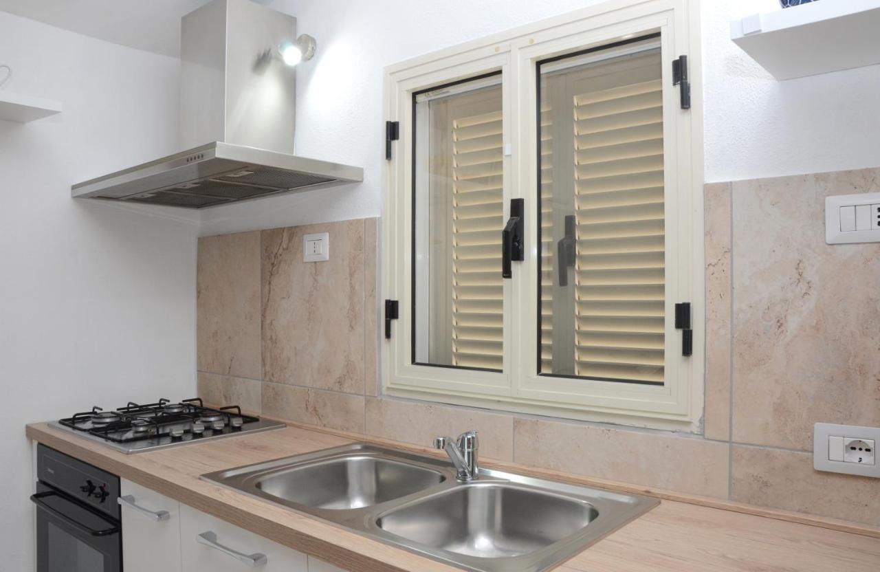 Apartments Villa Corrias Cala Liberotto Zewnętrze zdjęcie